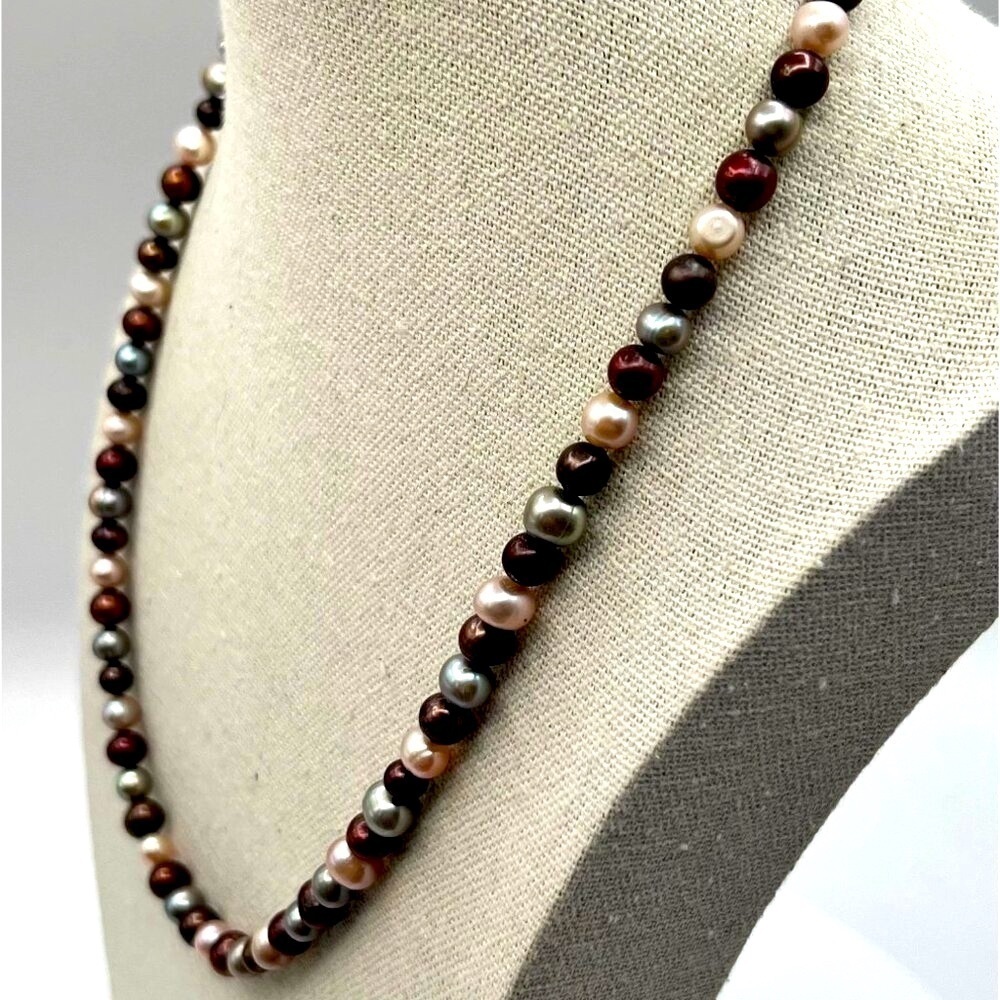 Multicolor Freshwater Pearl Necklace With Toggle Clasp.  A2 - Picture 3 of 8